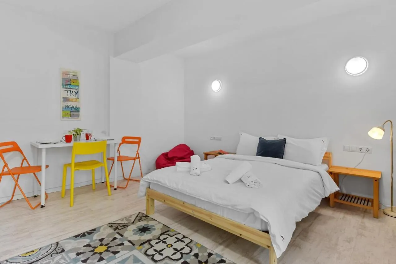 Homestay Otopeni Apartment