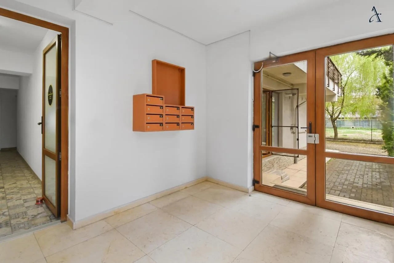 Homestay Otopeni Apartment